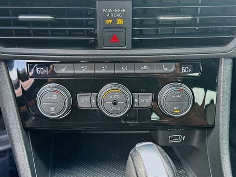 Used 2019 Volkswagen Jetta R-Line image 14