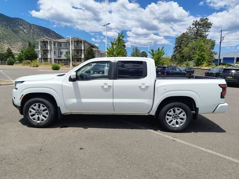 Used 2022 Nissan Frontier SV RWD image 6