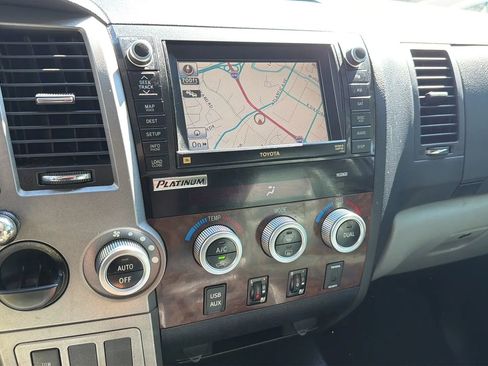 Used 2012 Toyota Tundra Limited w/ Platinum Pkg image 29