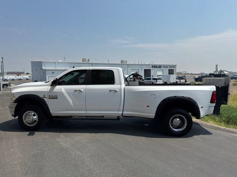 Used 2016 RAM 3500 SLT w/ Cold Weather Group AWD/4WD image 6