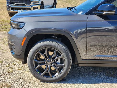 New 2025 Jeep Grand Cherokee L Limited image 6