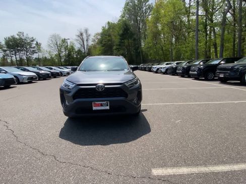 Used 2025 Toyota RAV4 LE AWD/4WD image 7