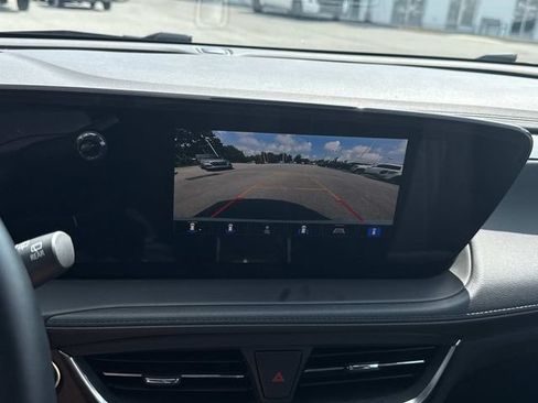 Used 2024 Buick Encore GX Avenir w/ Avenir Technology Package AWD/4WD image 35