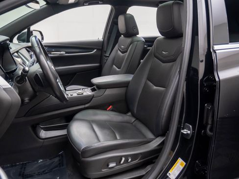 Certified 2022 Cadillac XT5 Premium Luxury image 10