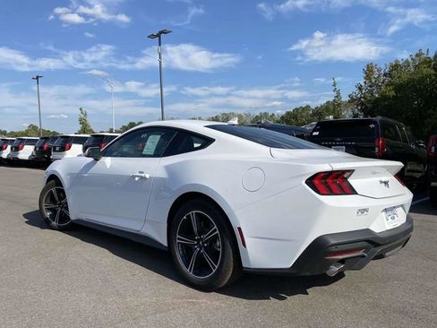 New 2025 Ford Mustang Coupe image 5