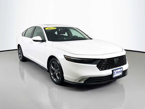 Used 2023 Honda Accord EX image 1