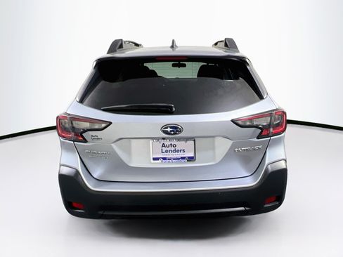 Used 2023 Subaru Outback Premium AWD/4WD image 6