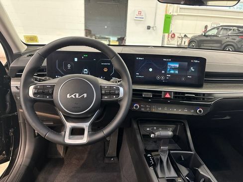 Certified 2025 Kia K5 EX FWD image 12