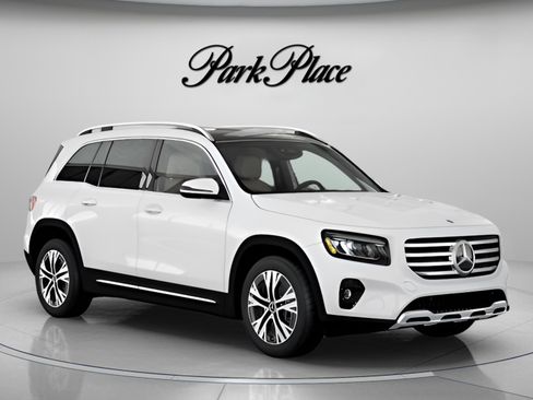 Used 2026 Mercedes-Benz GLB 250 image 32