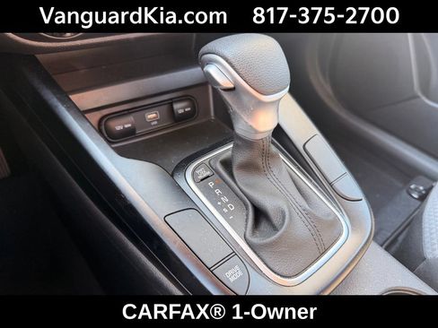 Certified 2025 Kia Soul LX w/ LX Technology Package FWD image 23