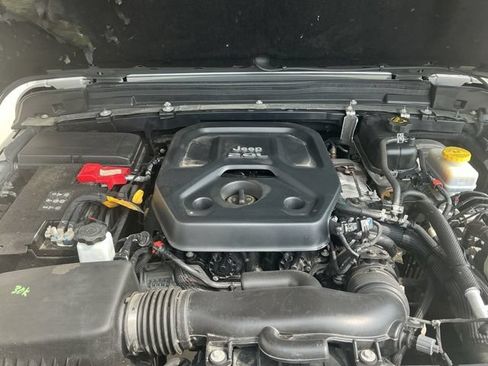 Used 2021 Jeep Wrangler Unlimited Sahara AWD/4WD image 20