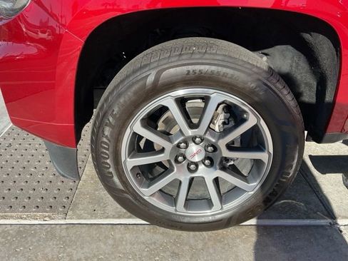 Used 2021 GMC Canyon Denali image 12