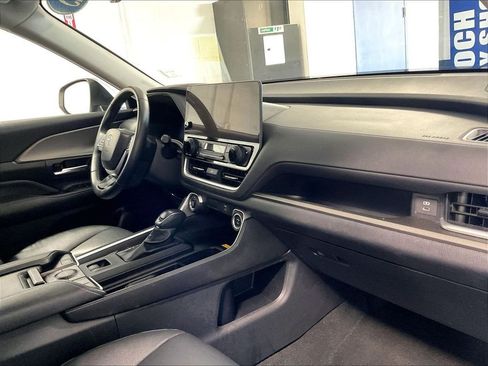 Certified 2025 Toyota Grand Highlander AWD image 14