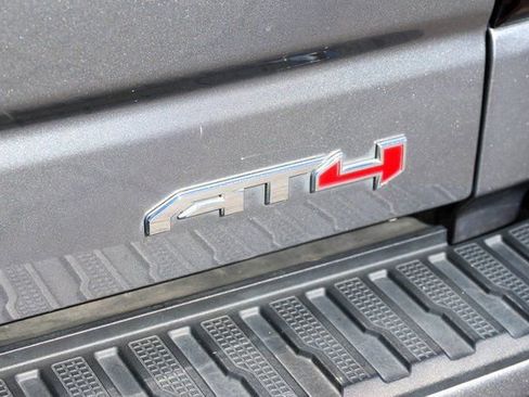 Used 2021 GMC Sierra 1500 AT4 w/ AT4 Preferred Package AWD/4WD image 9