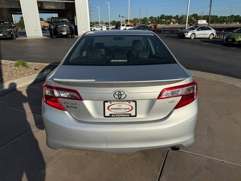 Used 2013 Toyota Camry SE FWD image 9