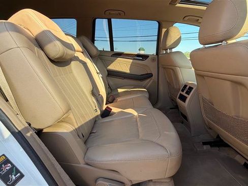 Used 2015 Mercedes-Benz GL 450 4MATIC image 38