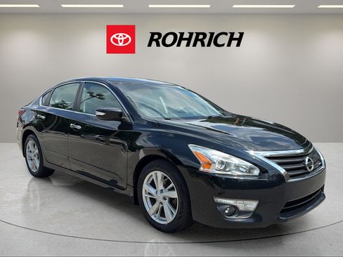 Used 2014 Nissan Altima 2.5 SL w/ Technology Package FWD image 4