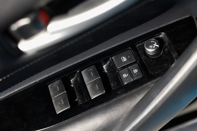 Used 2019 Toyota Corolla SE w/ Carpet Mat Package FWD image 43