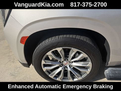 Used 2022 GMC Yukon XL Denali w/ Denali Premium Package AWD/4WD image 22