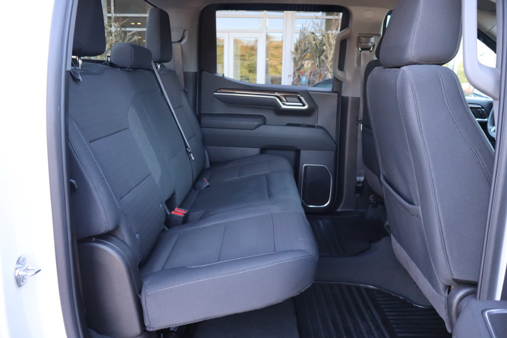 Used 2025 Chevrolet Silverado 1500 RST AWD/4WD image 18