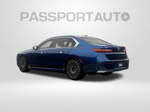 New 2026 BMW i7 xDrive60 AWD/4WD image 2