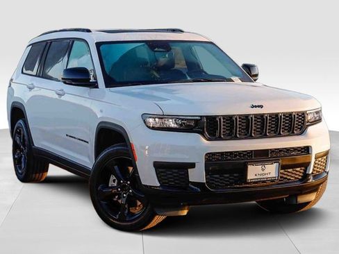 New 2025 Jeep Grand Cherokee L Altitude image 2