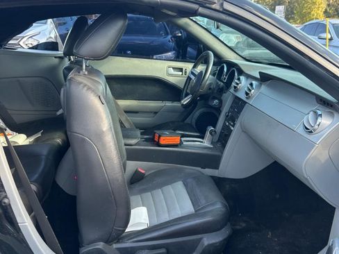 Used 2009 Ford Mustang GT image 14