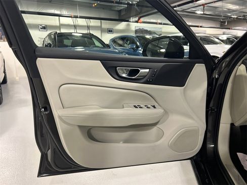 Certified 2023 Volvo S60 B5 Core w/ Climate Package image 9