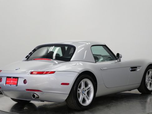 Used 2002 BMW Z8 RWD image 9