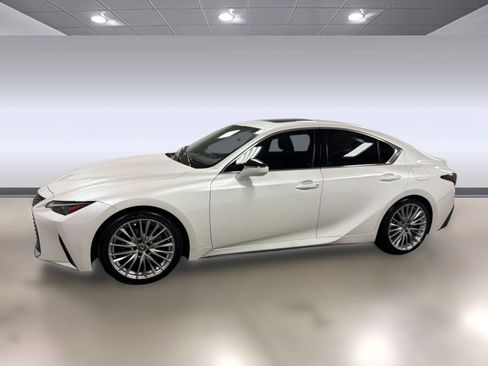 Used 2024 Lexus IS 300 w/ Premium Package RWD image 2
