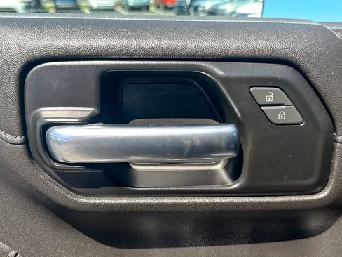 Used 2020 Chevrolet Silverado 1500 RST AWD/4WD image 17