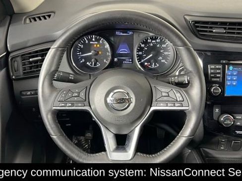 Used 2017 Nissan Rogue Sport SL w/ SL Premium Package image 7