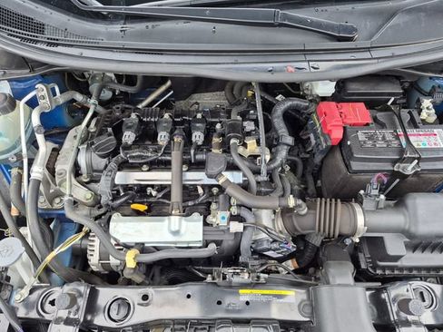 Used 2022 Nissan Versa SR w/ Convenience Package FWD image 13