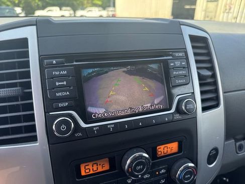 Used 2018 Nissan Frontier SV w/ Value Truck Package AWD/4WD image 22