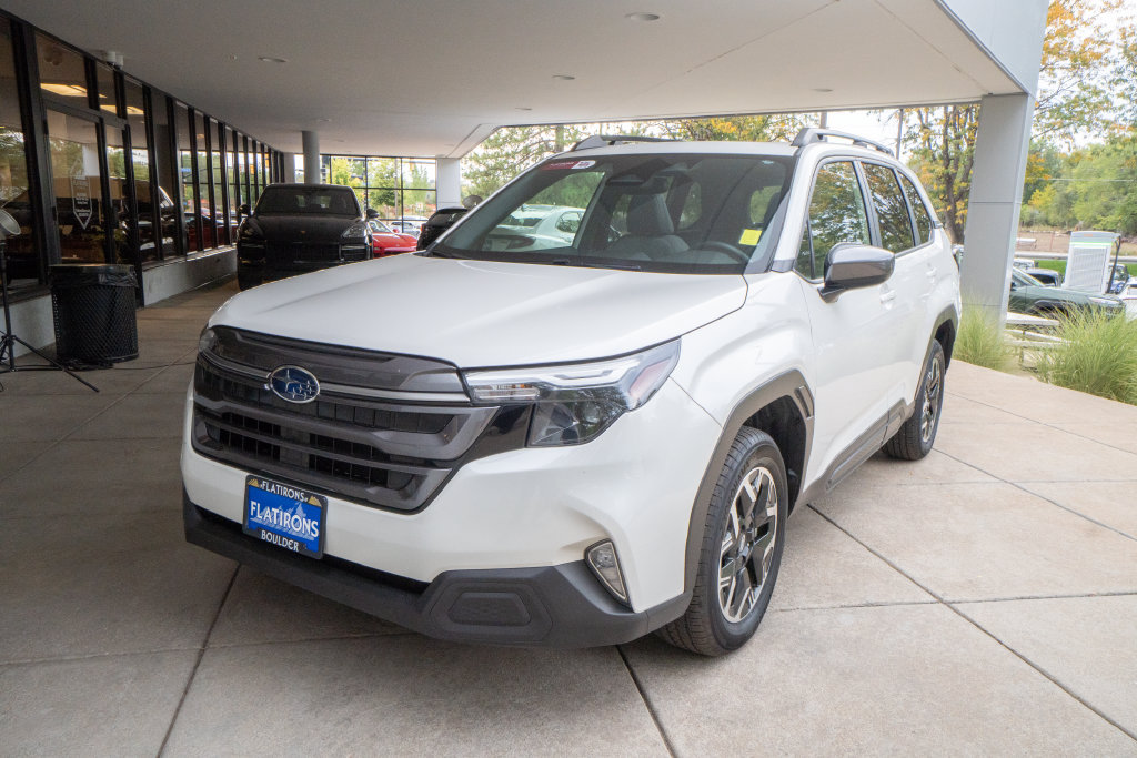 Certified 2025 Subaru Forester Premium AWD/4WD image 3