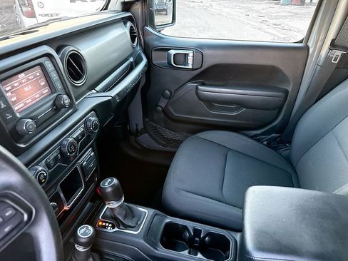 Used 2021 Jeep Wrangler Unlimited Sport AWD/4WD image 25