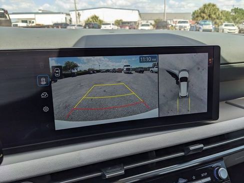 Used 2025 Hyundai Tucson Limited FWD image 28