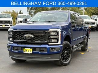 New 2026 Ford F250 Lariat w/ Black Appearance Package 360° Tour