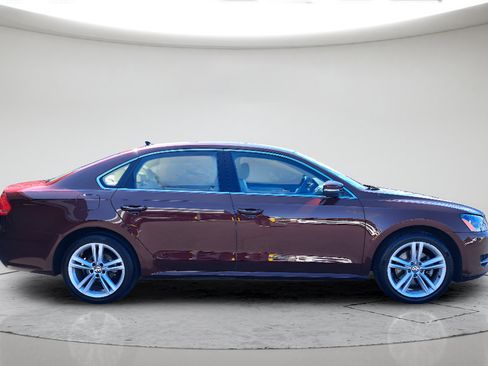 Used 2014 Volkswagen Passat 1.8T SE FWD image 6