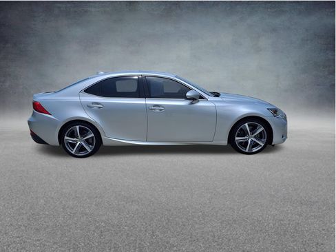 Used 2018 Lexus IS 300 w/ Premium Package RWD image 10