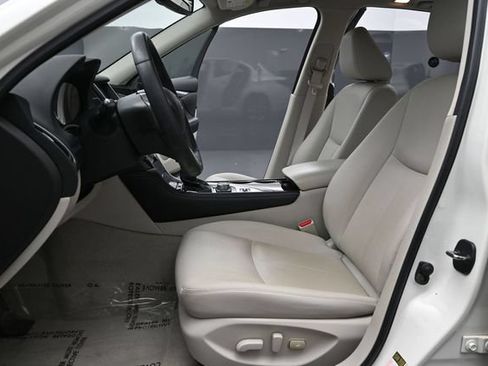 Used 2018 INFINITI Q50 Luxe w/ Essential Package (3.0T Luxe) RWD image 15