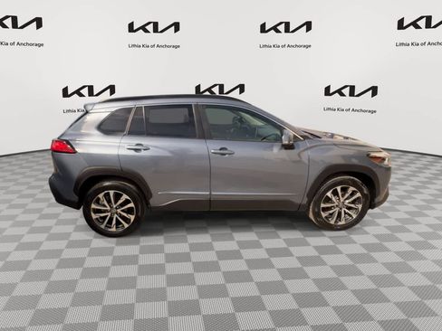 Used 2023 Toyota Corolla Cross XLE AWD/4WD image 9