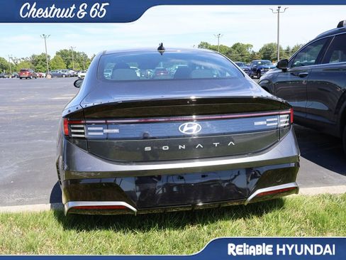 Used 2025 Hyundai Sonata SEL FWD image 17