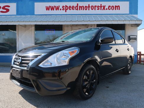 Used 2018 Nissan Versa S image 5
