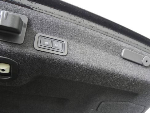 Used 2025 Audi A6 3.0T Prestige w/ Prestige Package image 18