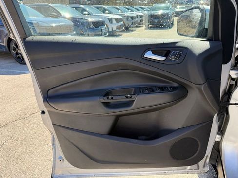 Used 2017 Ford Escape Titanium image 8