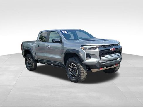 Certified 2024 Chevrolet Colorado ZR2 AWD/4WD image 2