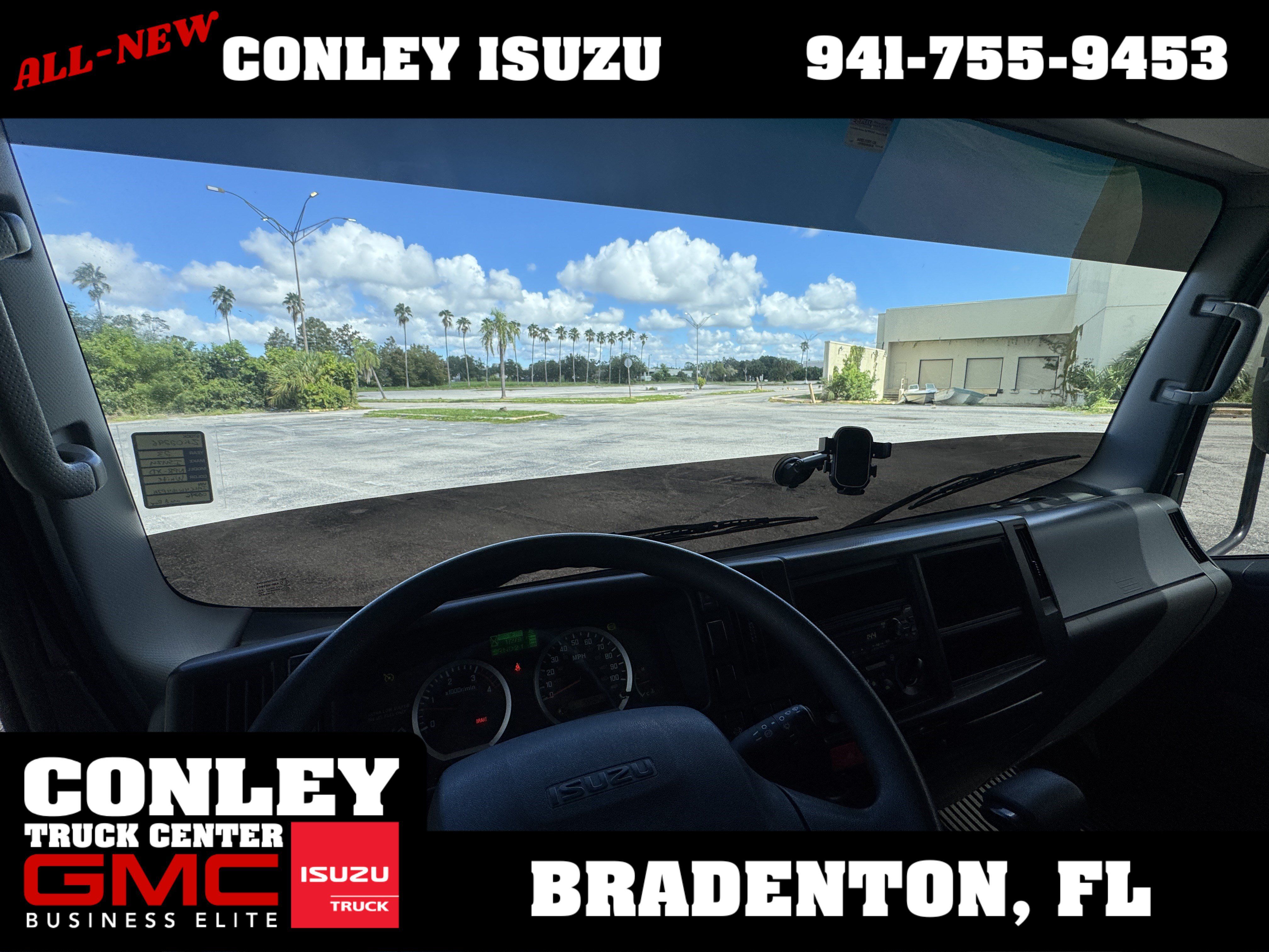 Used 2023 Isuzu NPR RWD image 13