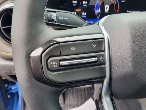 New 2026 Chevrolet Colorado ZR2 w/ Midnight Edition AWD/4WD image 9