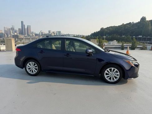 Certified 2024 Toyota Corolla LE w/ LE Convenience Package FWD image 3